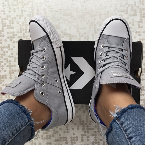 chuck taylor madison low top